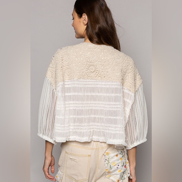 Chiffon & Crochet Woven Balloon Sleeve Top - POL - Picture 3 of 6